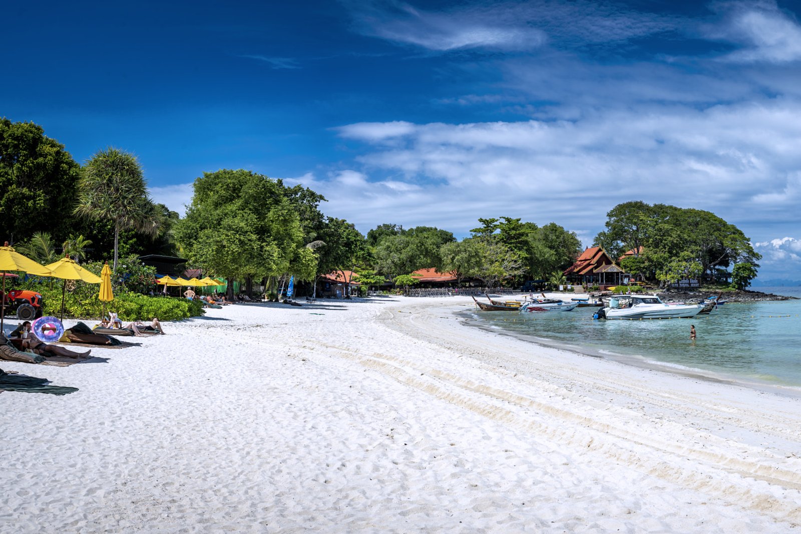 Пляж Лаем Тонг (Laem Tong Beach) на Пхи-Пхи Дон