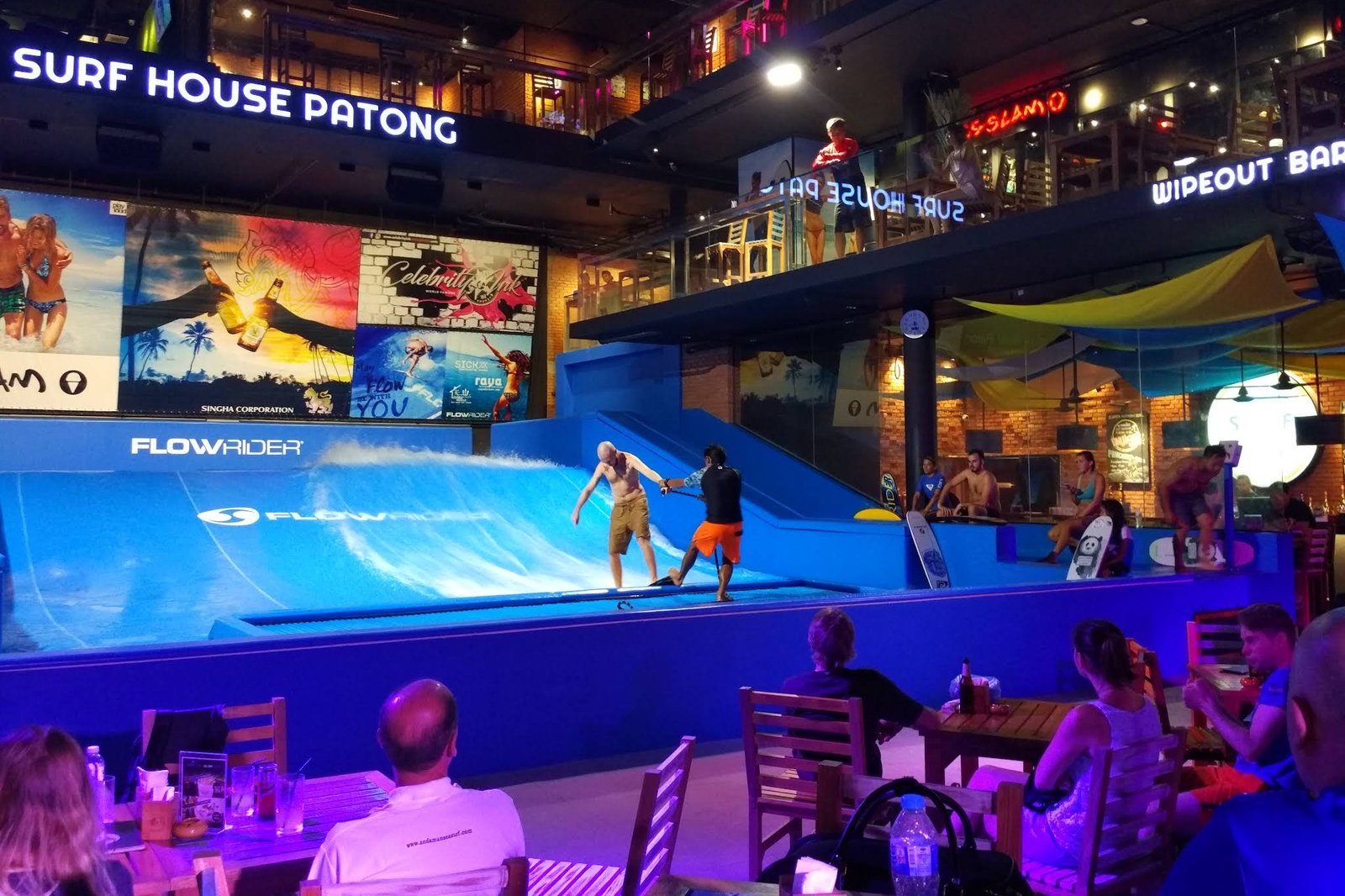 Surf House на пляже Патонг