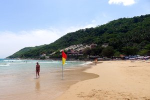 Опасный сезон на пляжах Таиланда